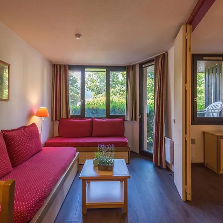 Appartement Avec Acces Aux Domaines Skiables Et Parking - Fr-1-517-13